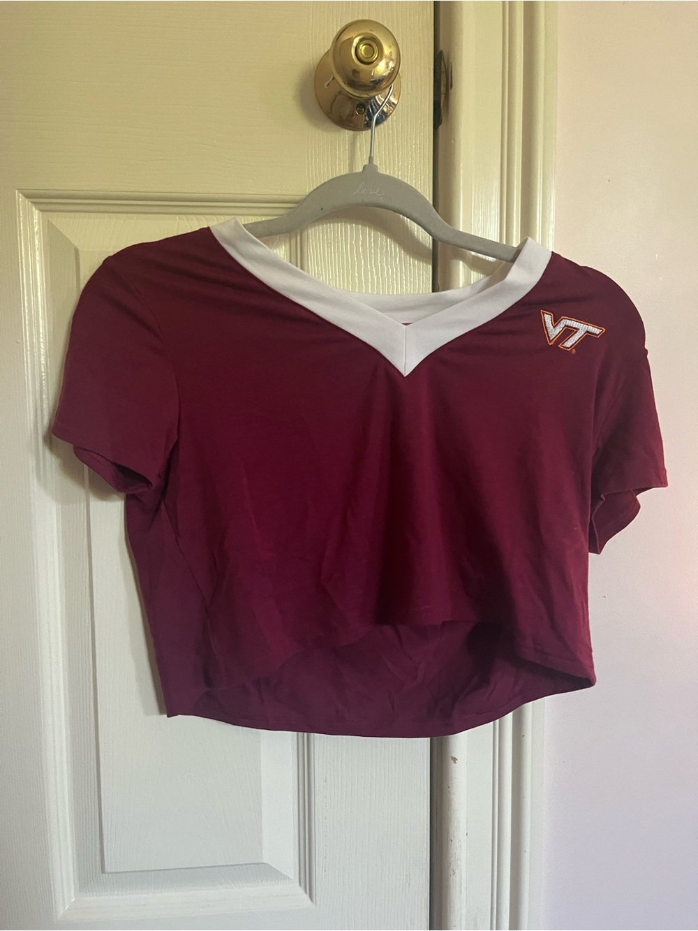 Virginia Tech Maroon V-Neck Cropped Tee with White Trim